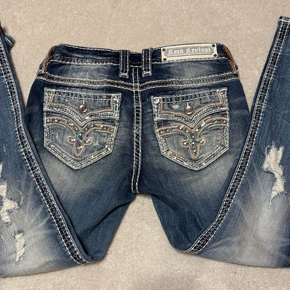 Rock, revival, distressed, mid rise, ankle, skinny jeans - Picture 3 of 8